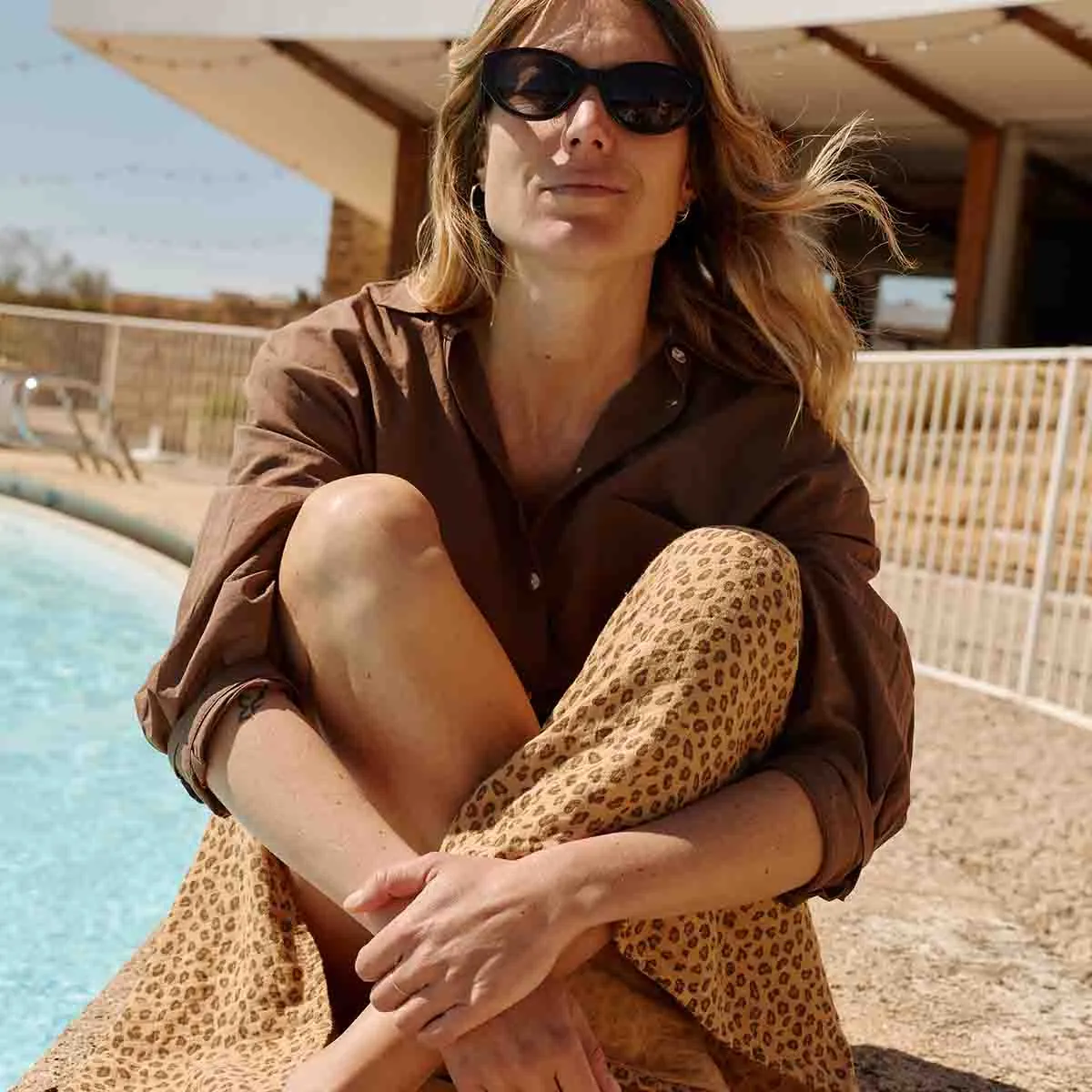 LOUISA Pareo Mini Leopard Café – Musselin Schal & Strandtuch aus Baumwolle
