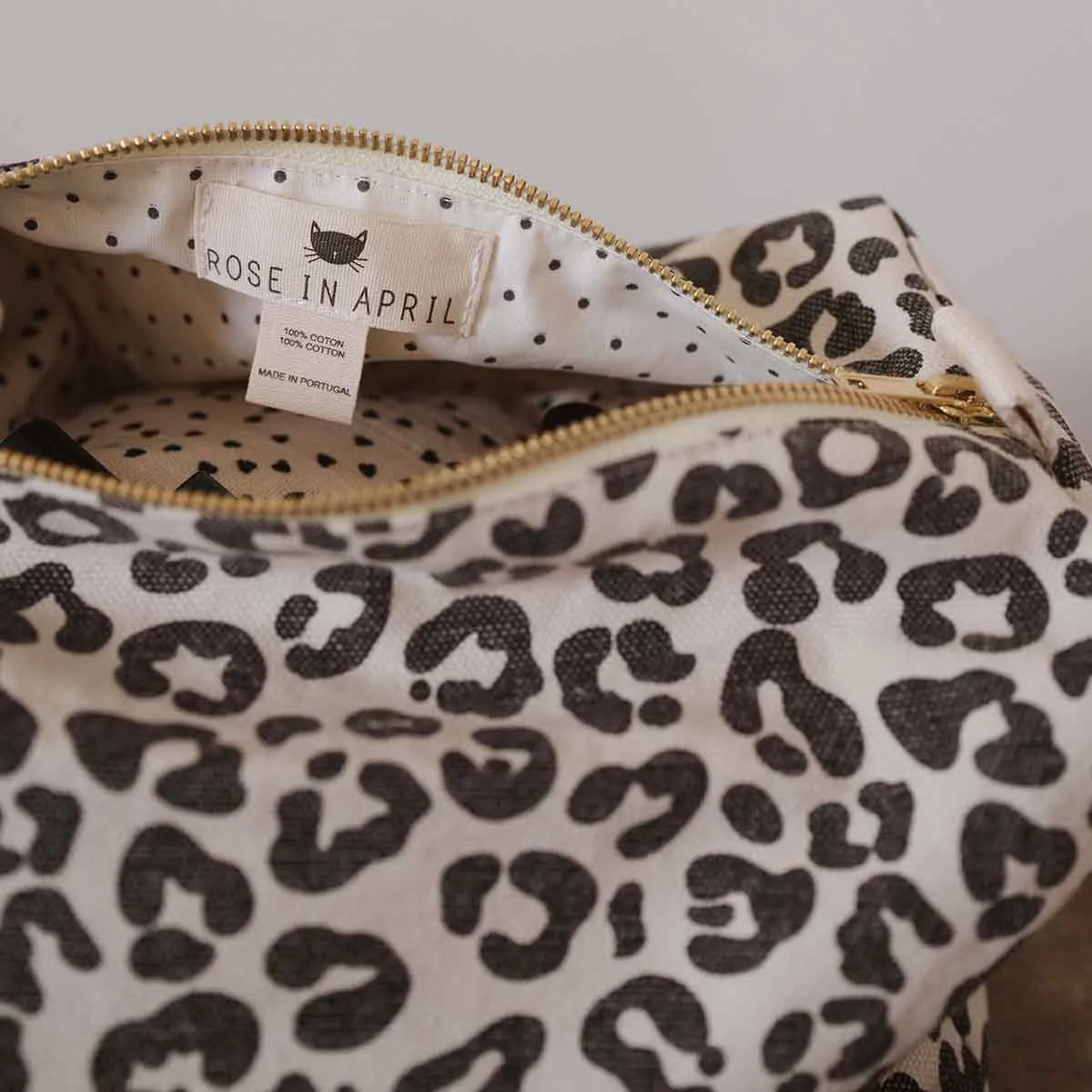 Kulturbeutel VIC mit Leopardenmuster Greige – Kosmetiktasche aus Baumwolle