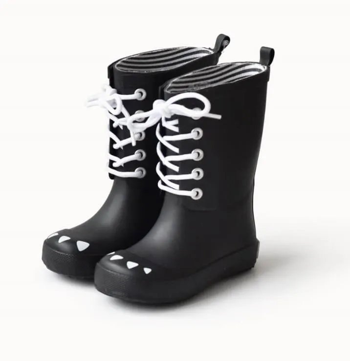 Regenstiefel Kerran Black geschnürt