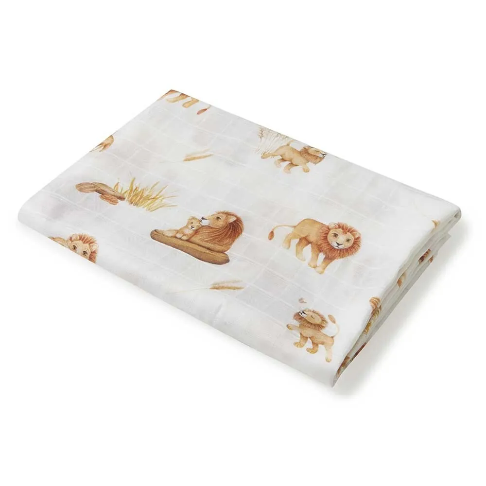 Multi-use swaddle - Lion