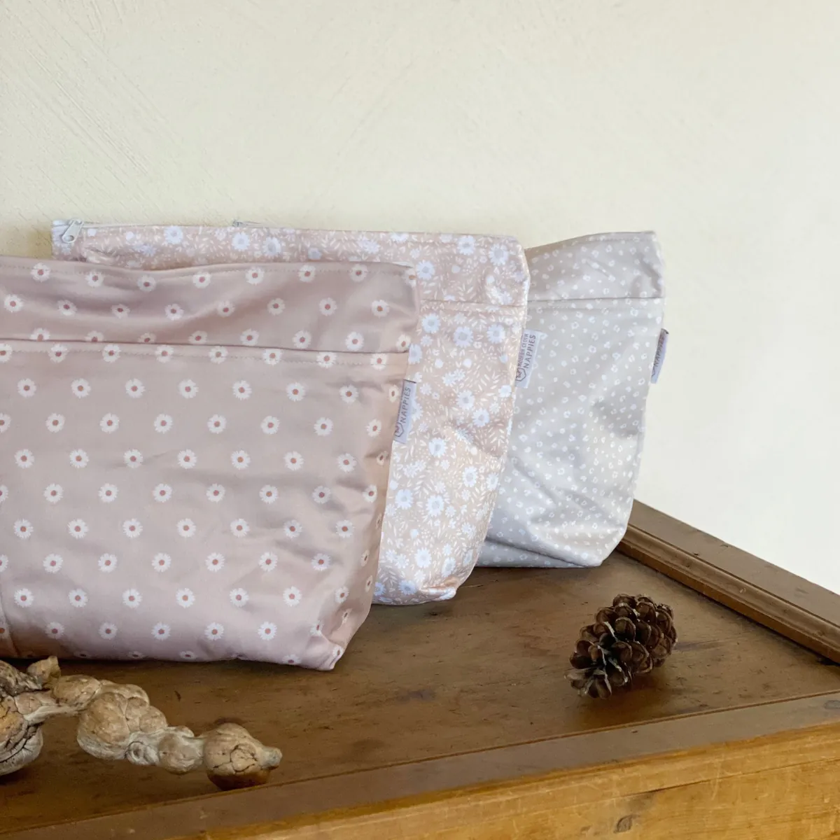 MODERNCLOTHNAPPIES Grab & Go Wetbag mit Trockenfach