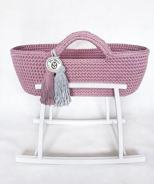 Moseskorb Lila mit Kissen und Bettwäsche dusty lila