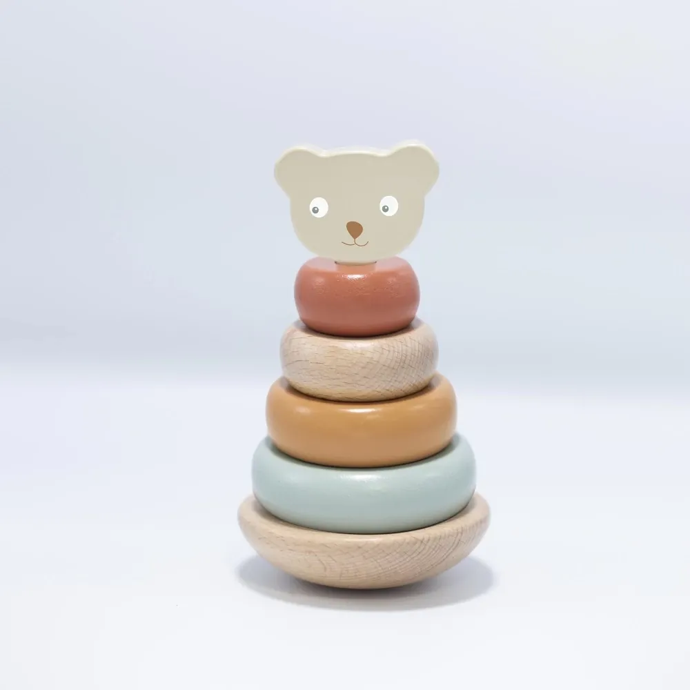 Babyspielzeug Stapelpyramide Bär aus Holz von Trois Kilos Sept